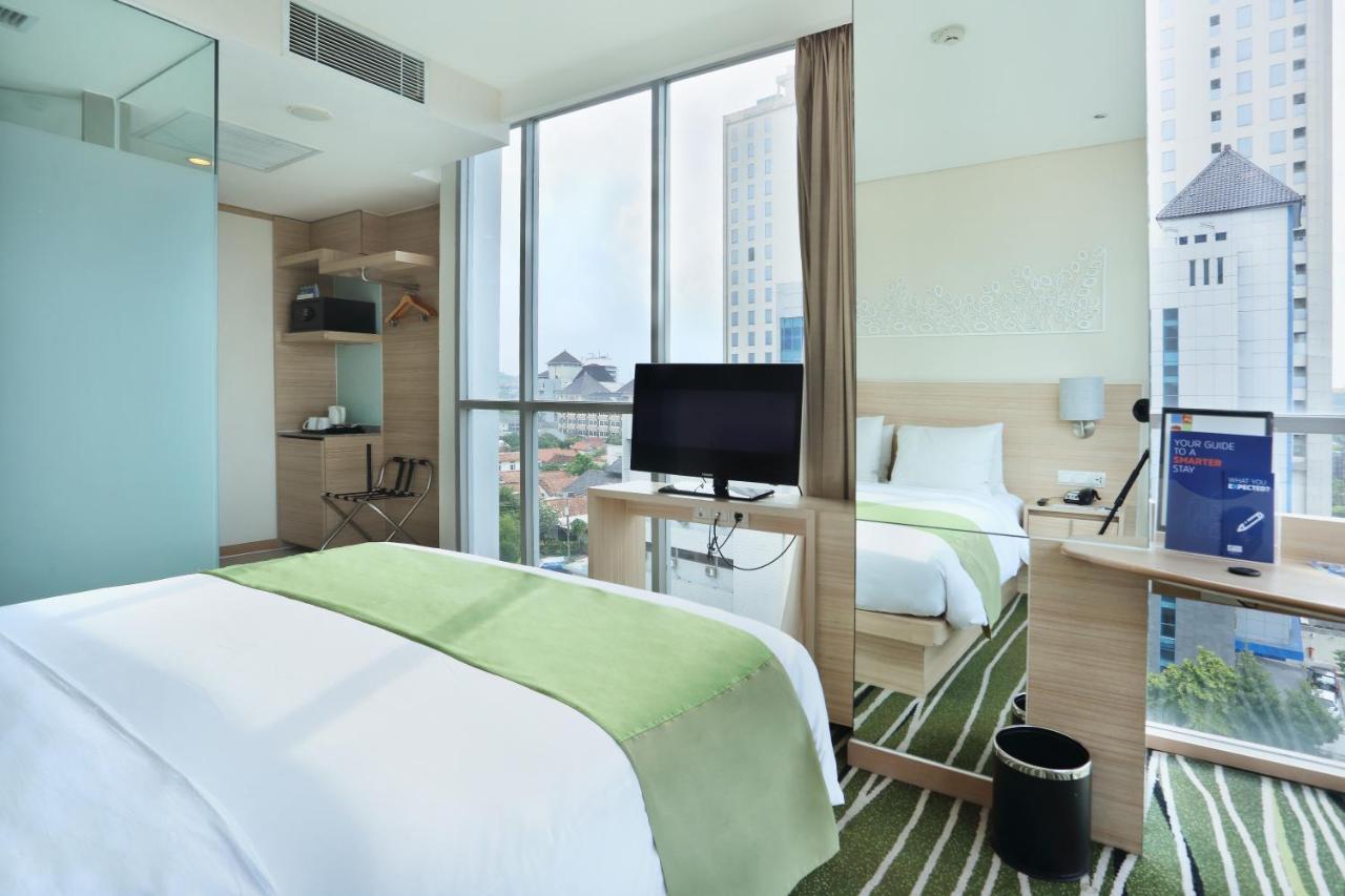 Holiday Inn Express Semarang Simpang Lima By Ihg Exteriör bild