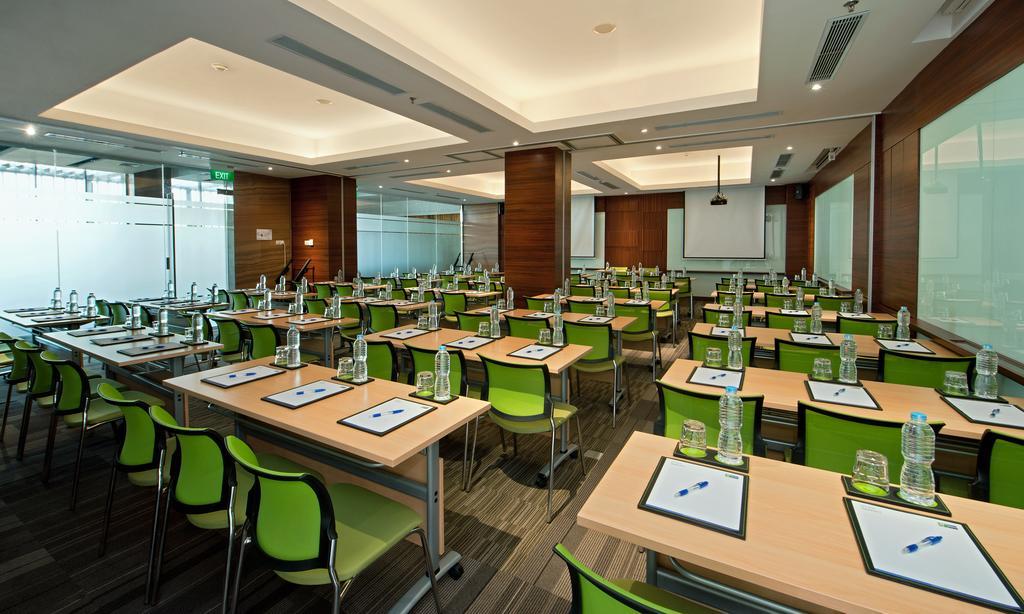 Holiday Inn Express Semarang Simpang Lima By Ihg Exteriör bild