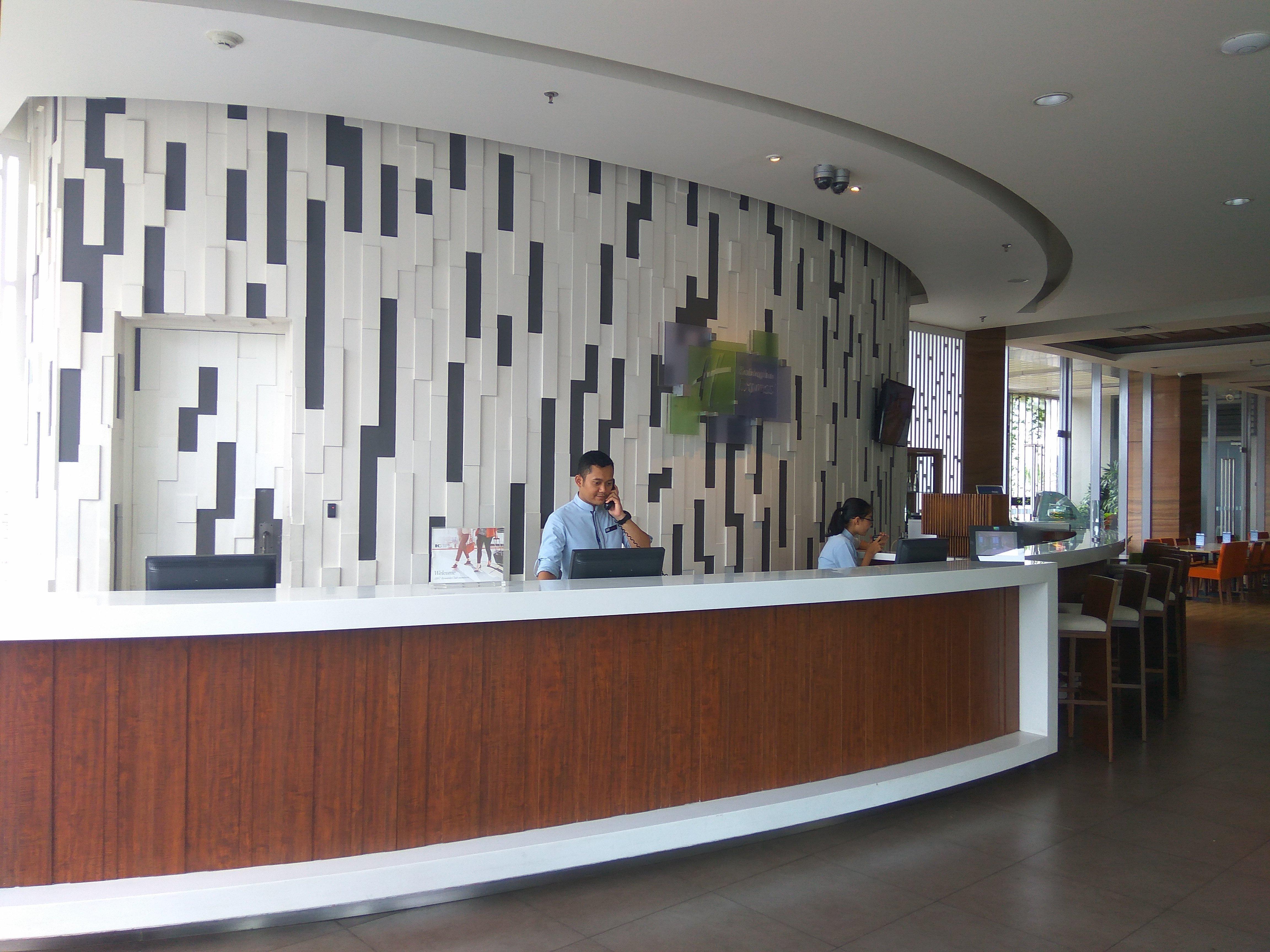 Holiday Inn Express Semarang Simpang Lima By Ihg Exteriör bild