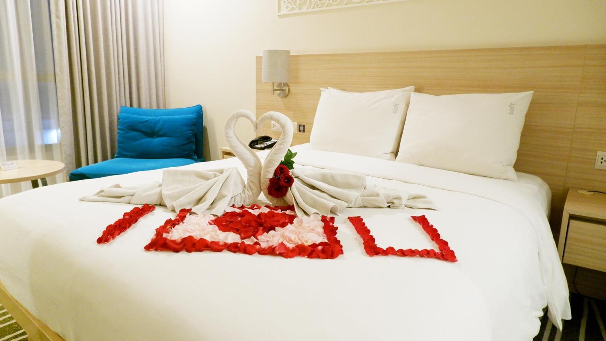 Holiday Inn Express Semarang Simpang Lima By Ihg Exteriör bild