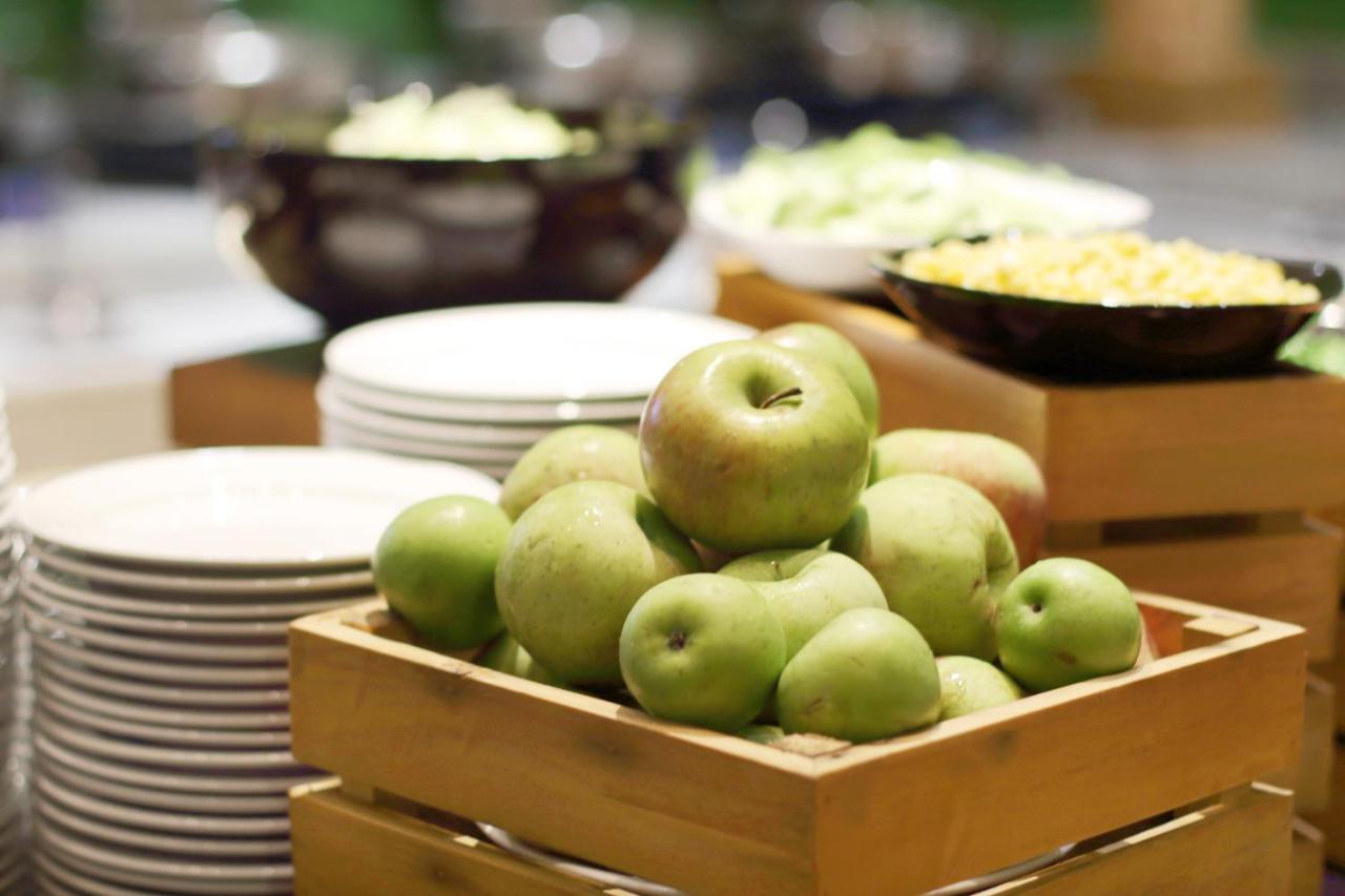 Holiday Inn Express Semarang Simpang Lima By Ihg Exteriör bild