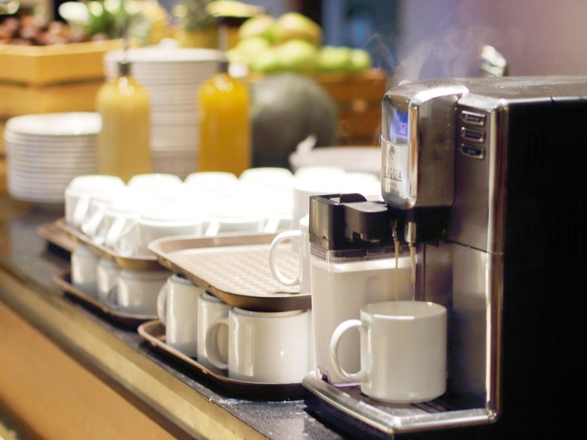 Holiday Inn Express Semarang Simpang Lima By Ihg Exteriör bild
